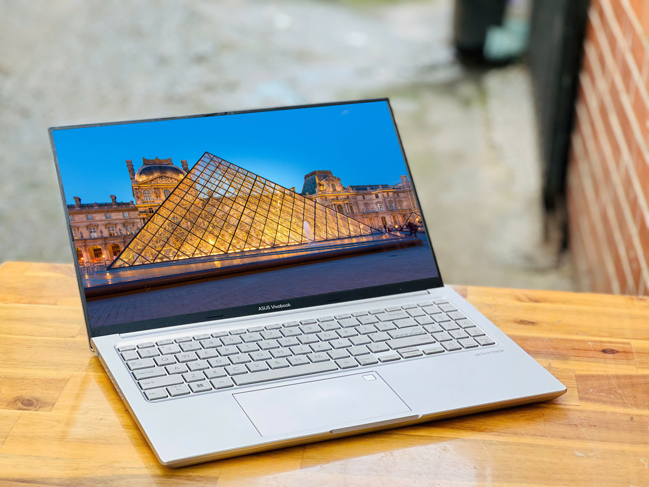 ASUS VIVOBOOK M1503QA RYZEN 5 5600H RAM 16G SSD 512G 15IN MÀU BẠC CHUYÊN LẬP TRÌNH KẾ TOÁN GIÁ RẺ3