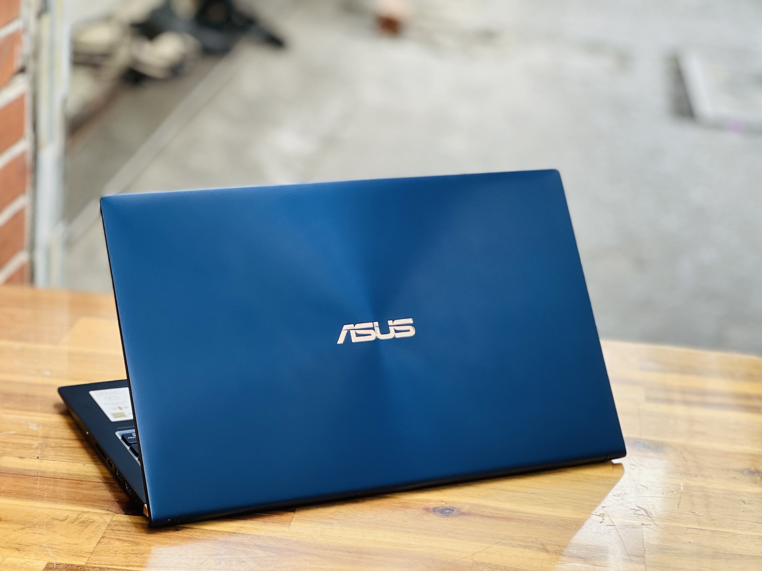Asus Zenbook UX533FD I5 8265U/ RAM 8GB SSD 256GB/ GTX 1050/ FULL HD/ TRÀN VIỀN VÀNG GOLD/ GIÁ RẺ4