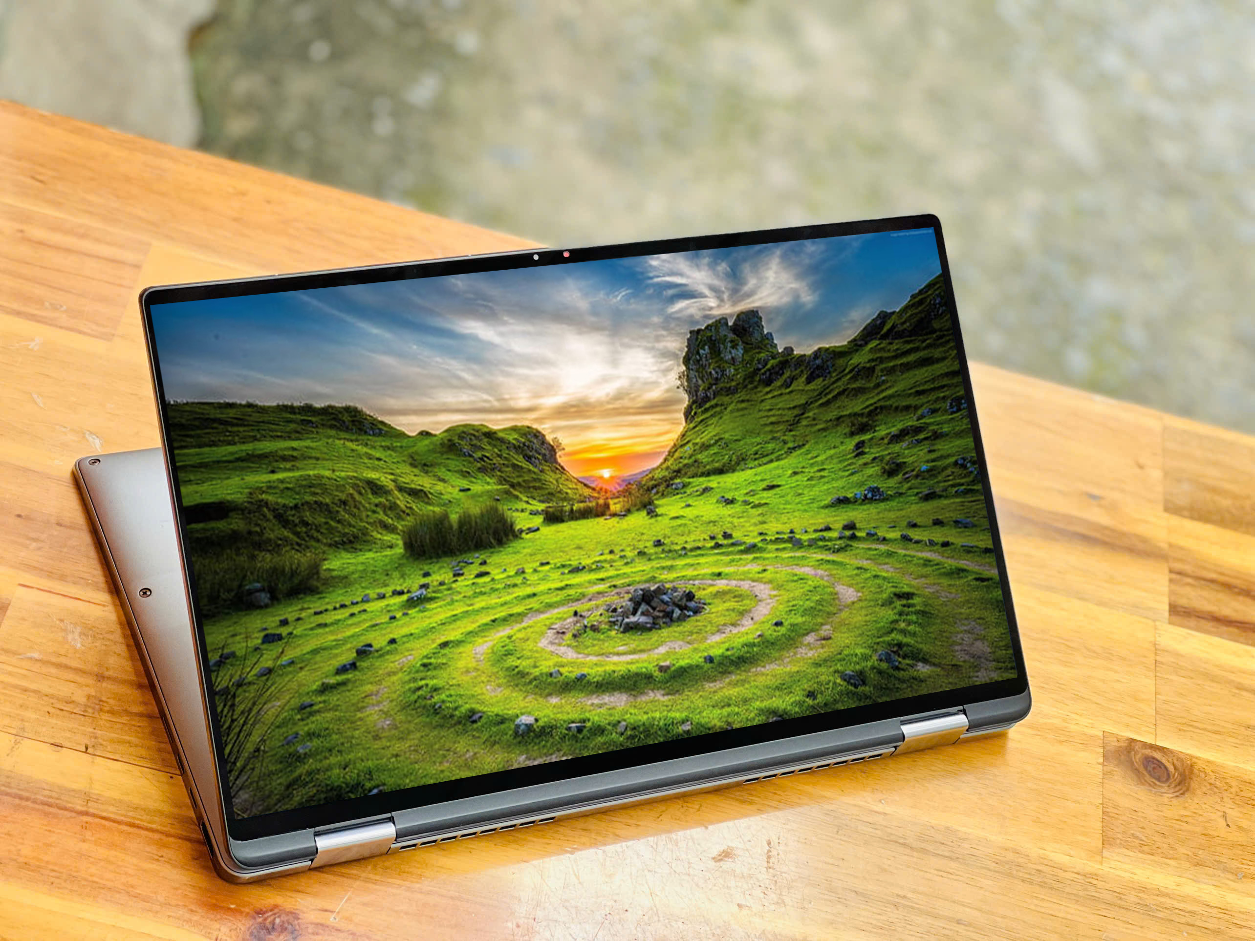 LAPTOP DELL LAITTUDE 9510 2IN1 I5 10310U CẢM ỨNG XOAY 360 ĐỘ GIÁ RẺ3