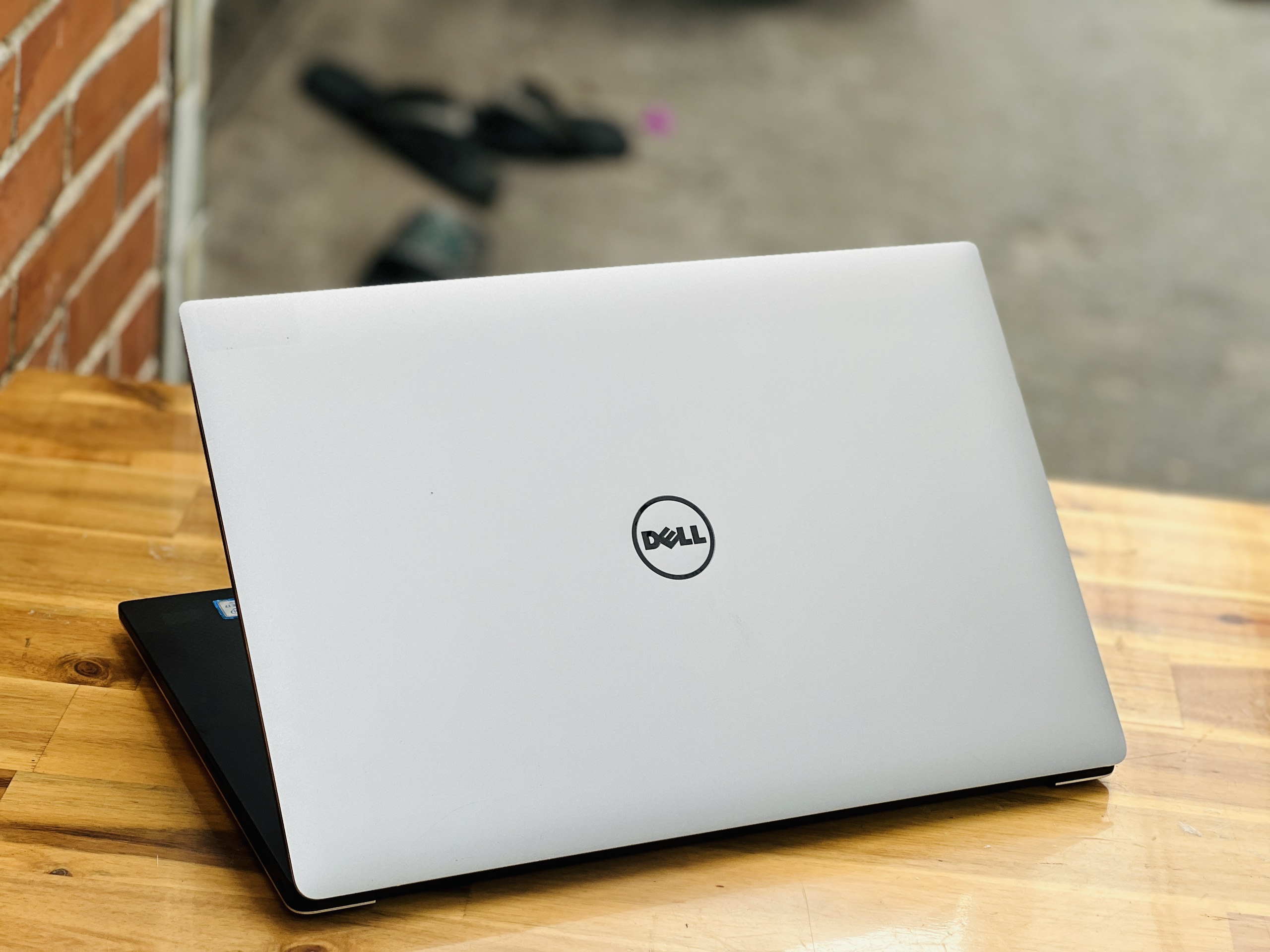 DELL PRECISION 5520 I7 6820H/ RAM 16G/ Quadro M1200/ 15.6inch Tràn Viền/ Full HD IPS/ LAPTOP CHUYÊN ĐỒ HỌA/ GIÁ RẺ3