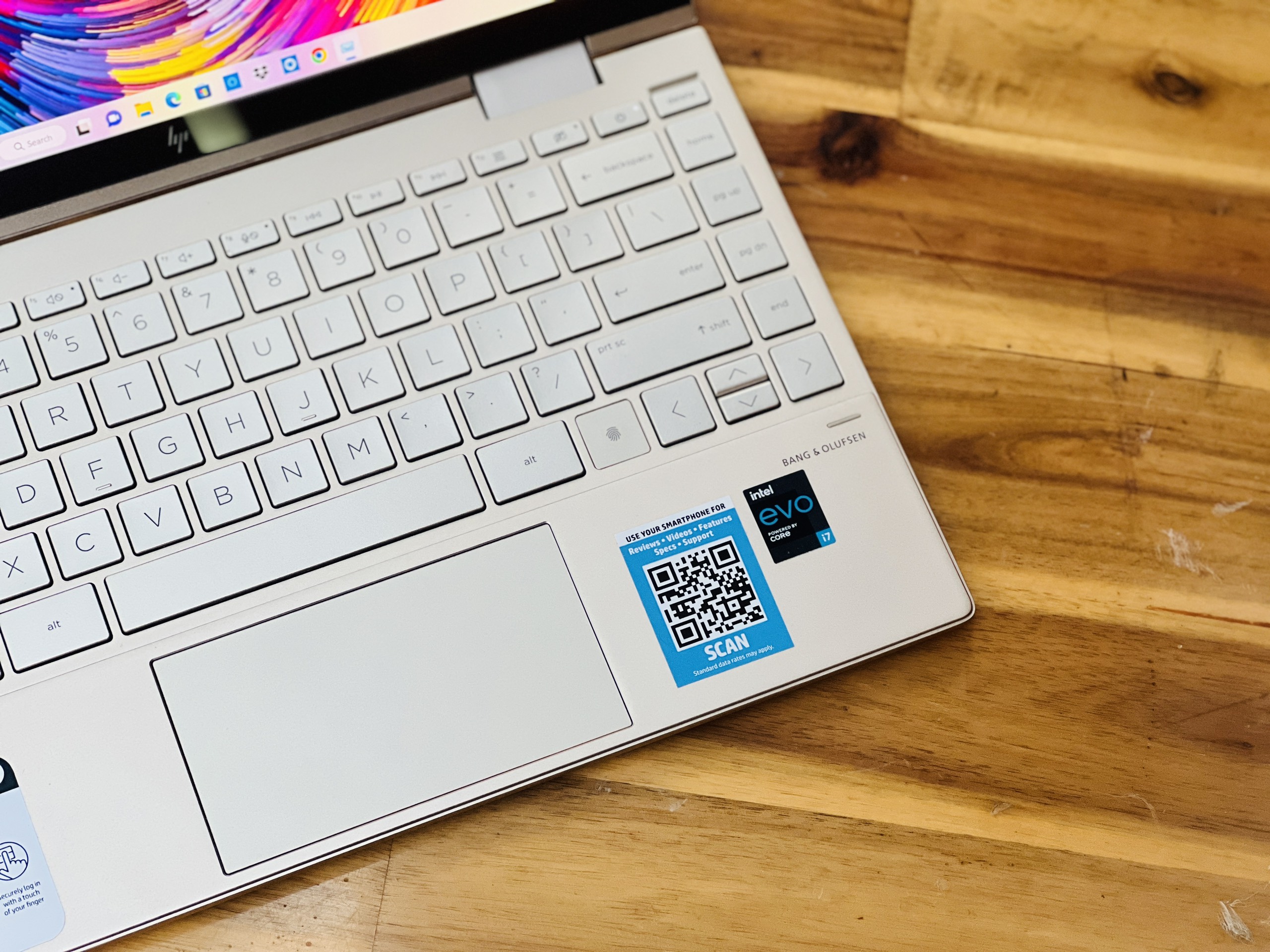 HP Envy X360 13 I7 1165G7/ RAM 8GB SSD 512GB/ OLED/ CẢM ỨNG LẬT XOAY/ VÀNG GOLD/ GIÁ RẺ4