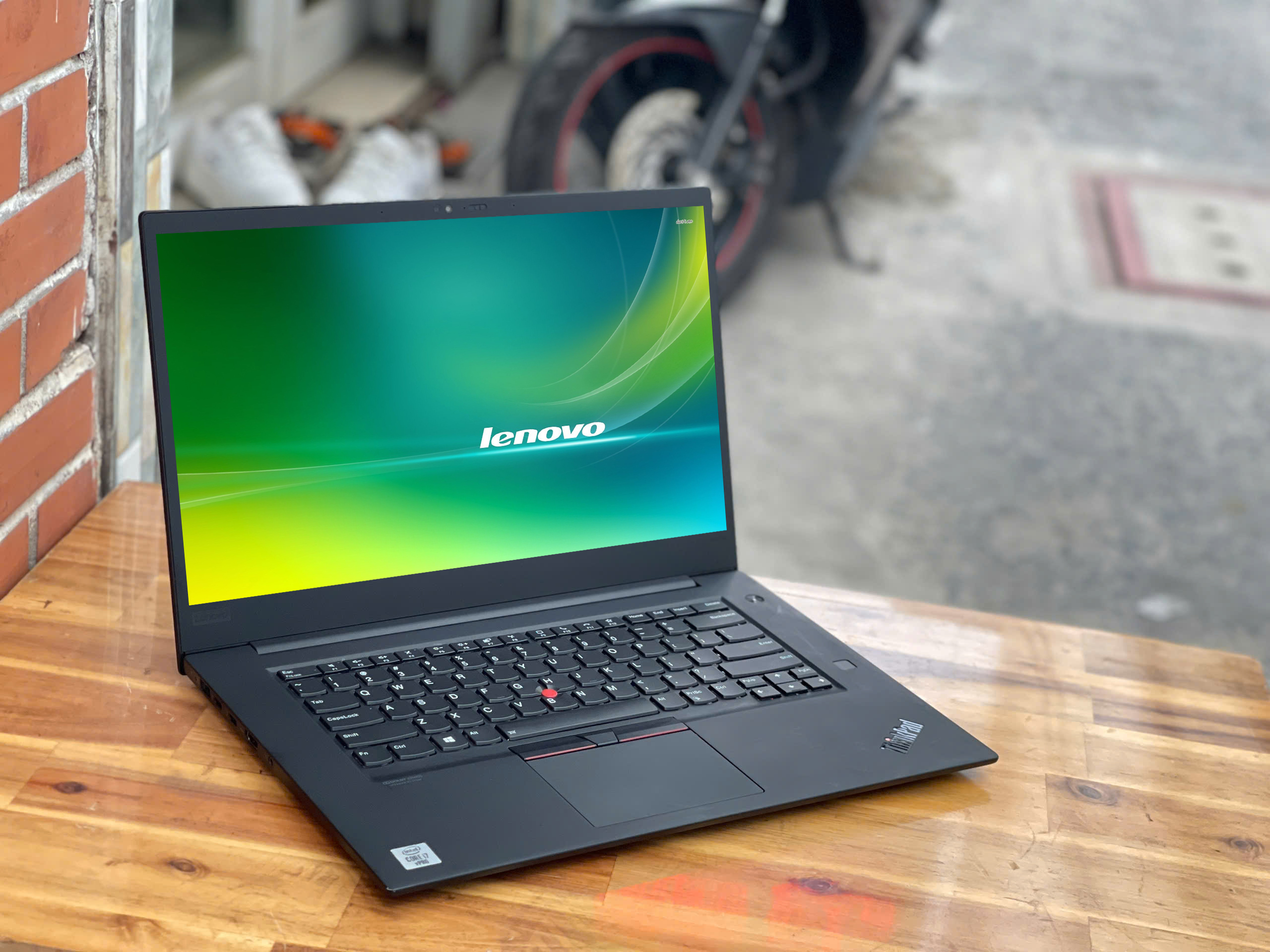 LAPTOP LENOVO THINKPAD X1 EXTREME GEN 3 I7 10850H GTX 1650TI CHUYÊN GAME ĐỒ HỌA GIÁ RẺ2