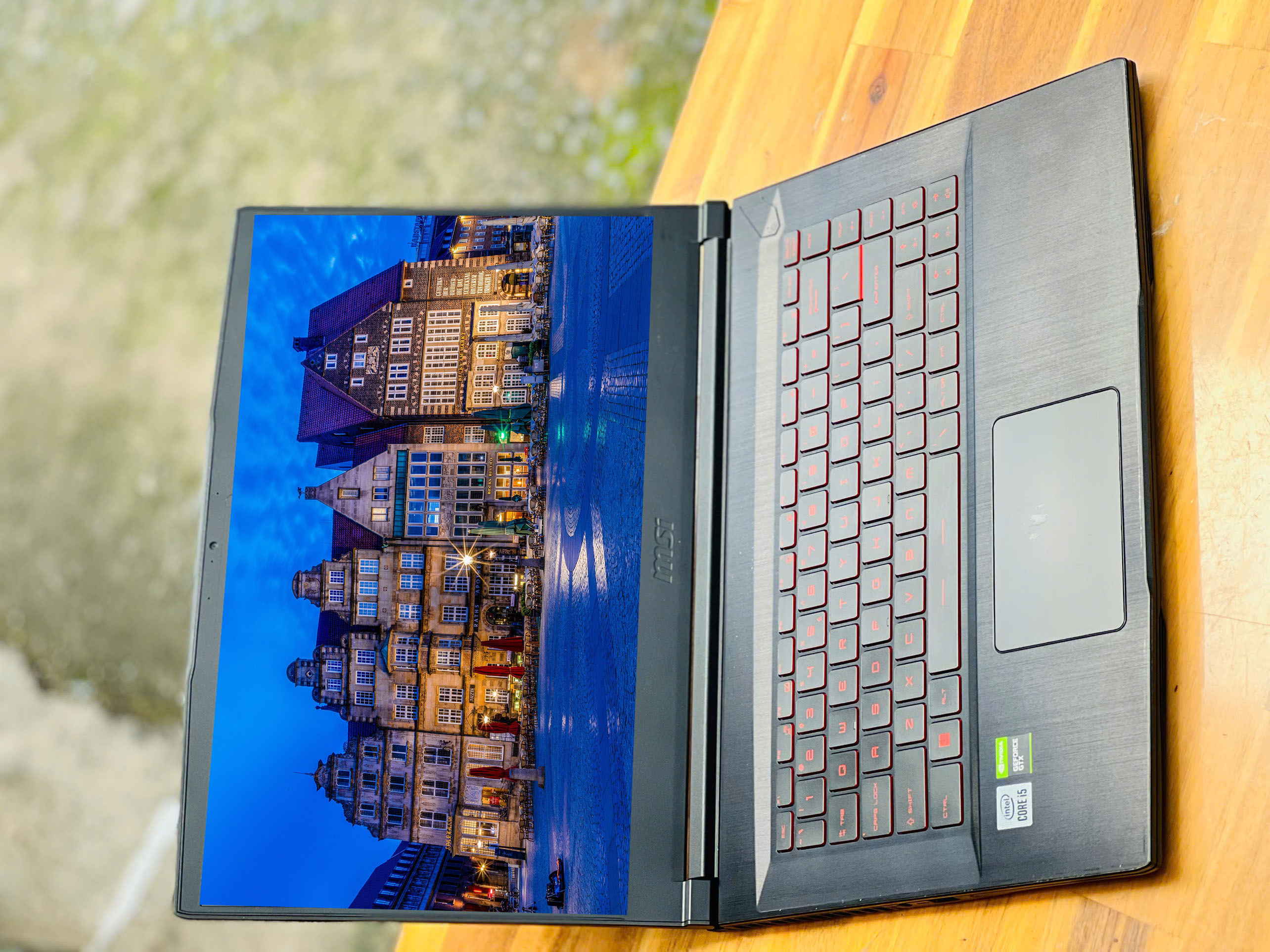 MSI GAMING GF63 THIN 10SC i5 10500H RAM 16GB SSD GTX1650 4GB VỎ NHÔM LED ĐỎ GIÁ RẺ1