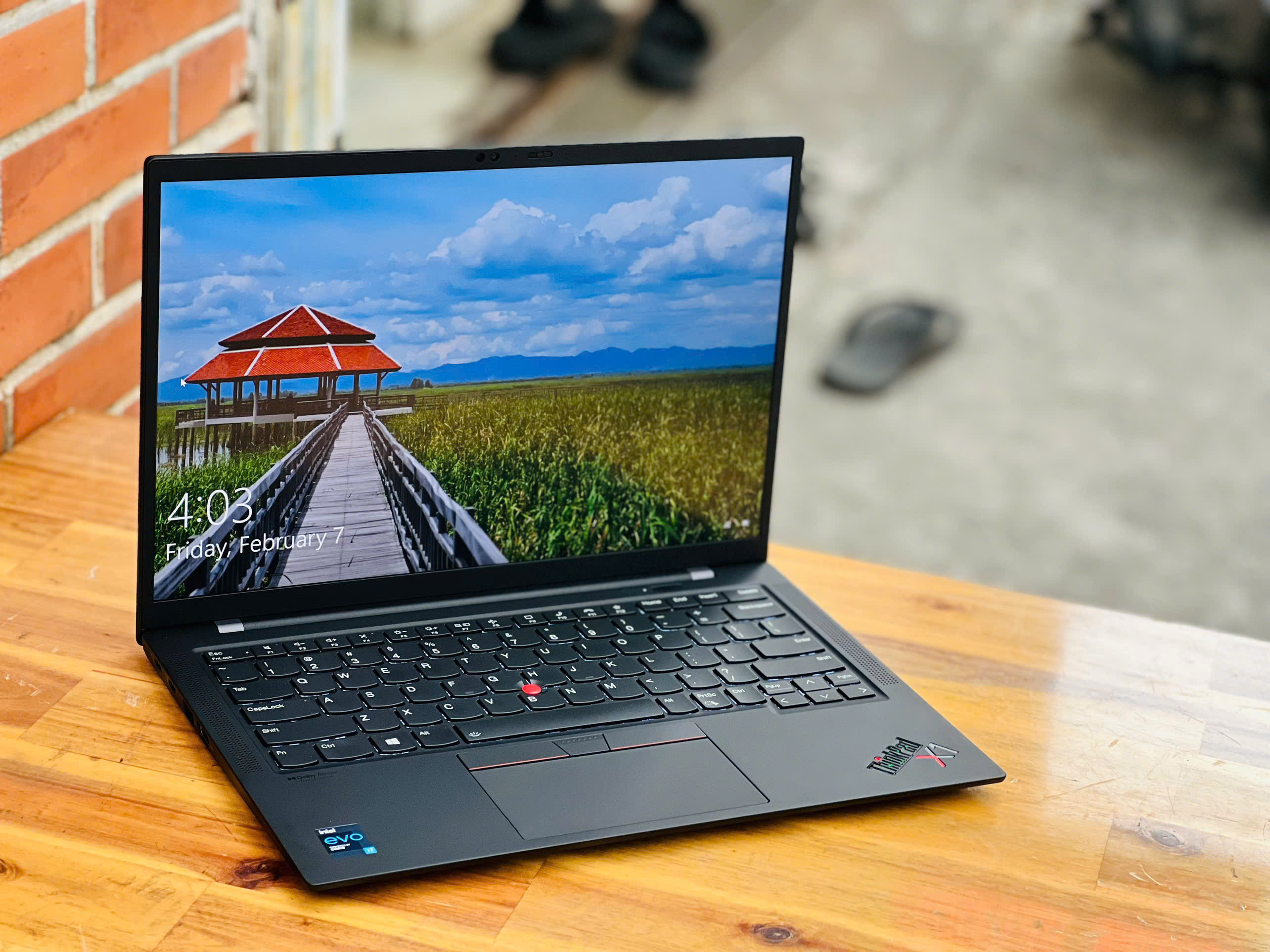 LAPTOP LENOVO THINKPAD X1 CARBON GEN 9 I7 1165G7 RAM 16GB SSD 512GB SIÊU MỎNG NHẸ GIÁ RẺ3