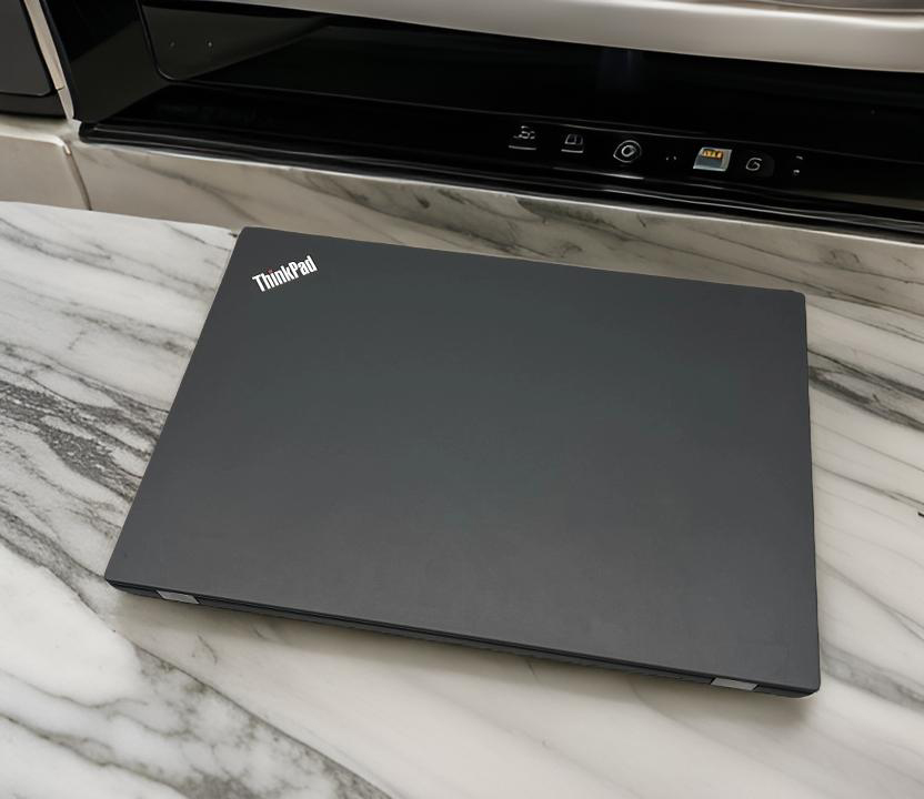 LENOVO THINKPAD P15S GEN 2 i7 1185G7 RAM 16G SSD 512G NVIDIA T500 ĐỒ HỌA GIÁ RẺ1