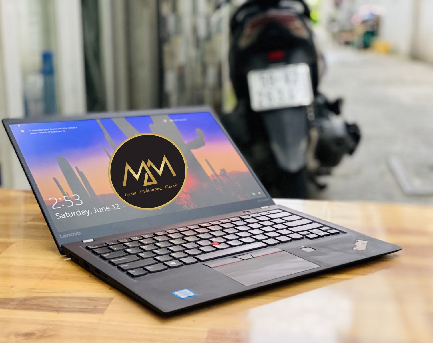 Hình ảnh X1 Carbon Gen 5 i5 giá rẻ