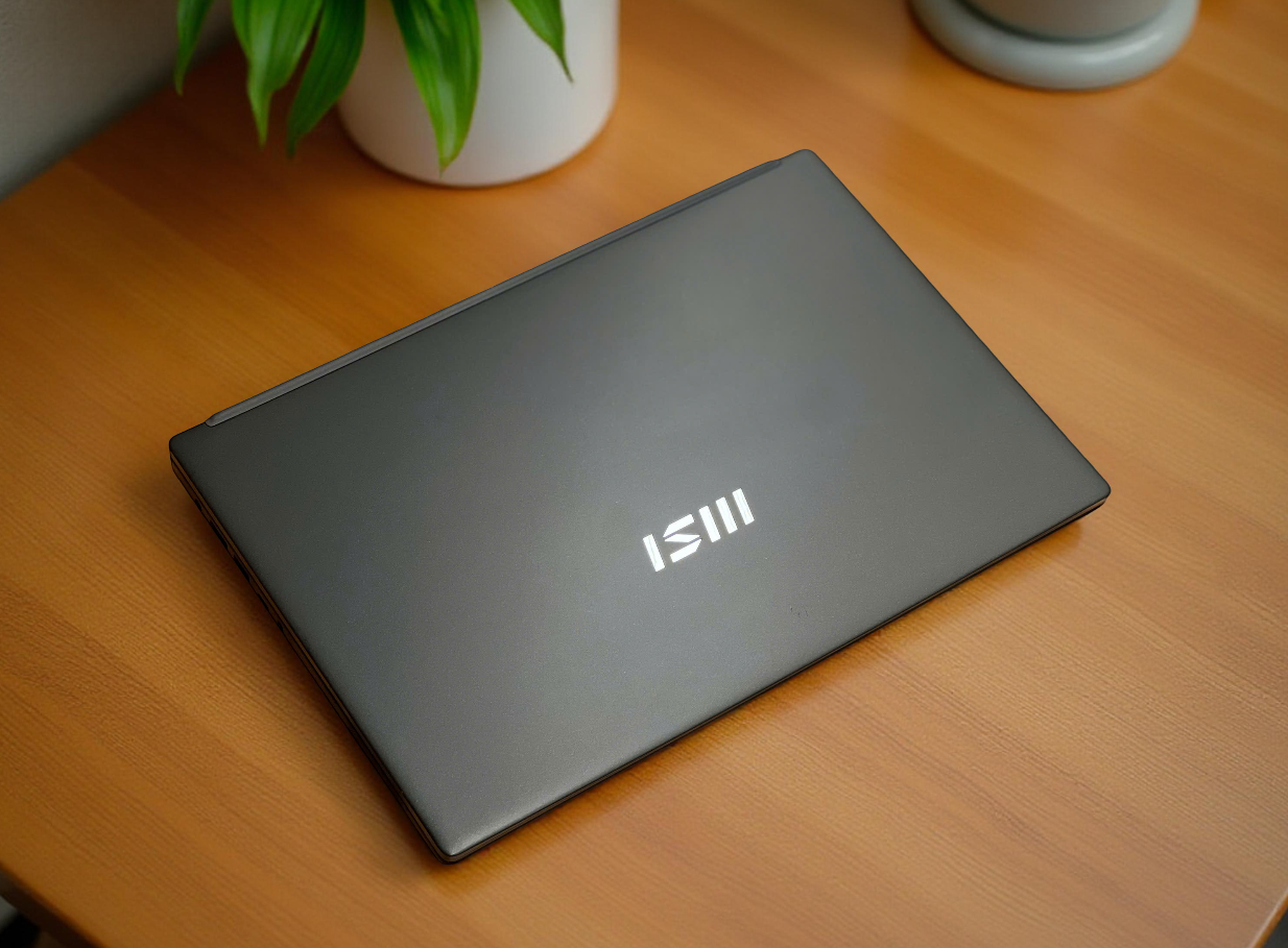 MSI MODERN 15 B12MO i5 1235U