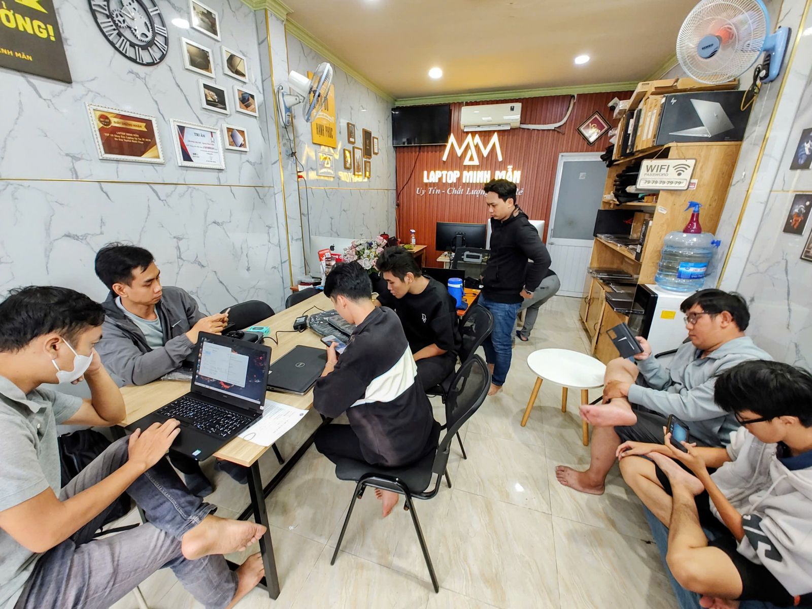 LAPTOP CŨ DÀNH CHO NGÀNH KỸ THUẬT VI MẠCH VÀ BÁN DẪN