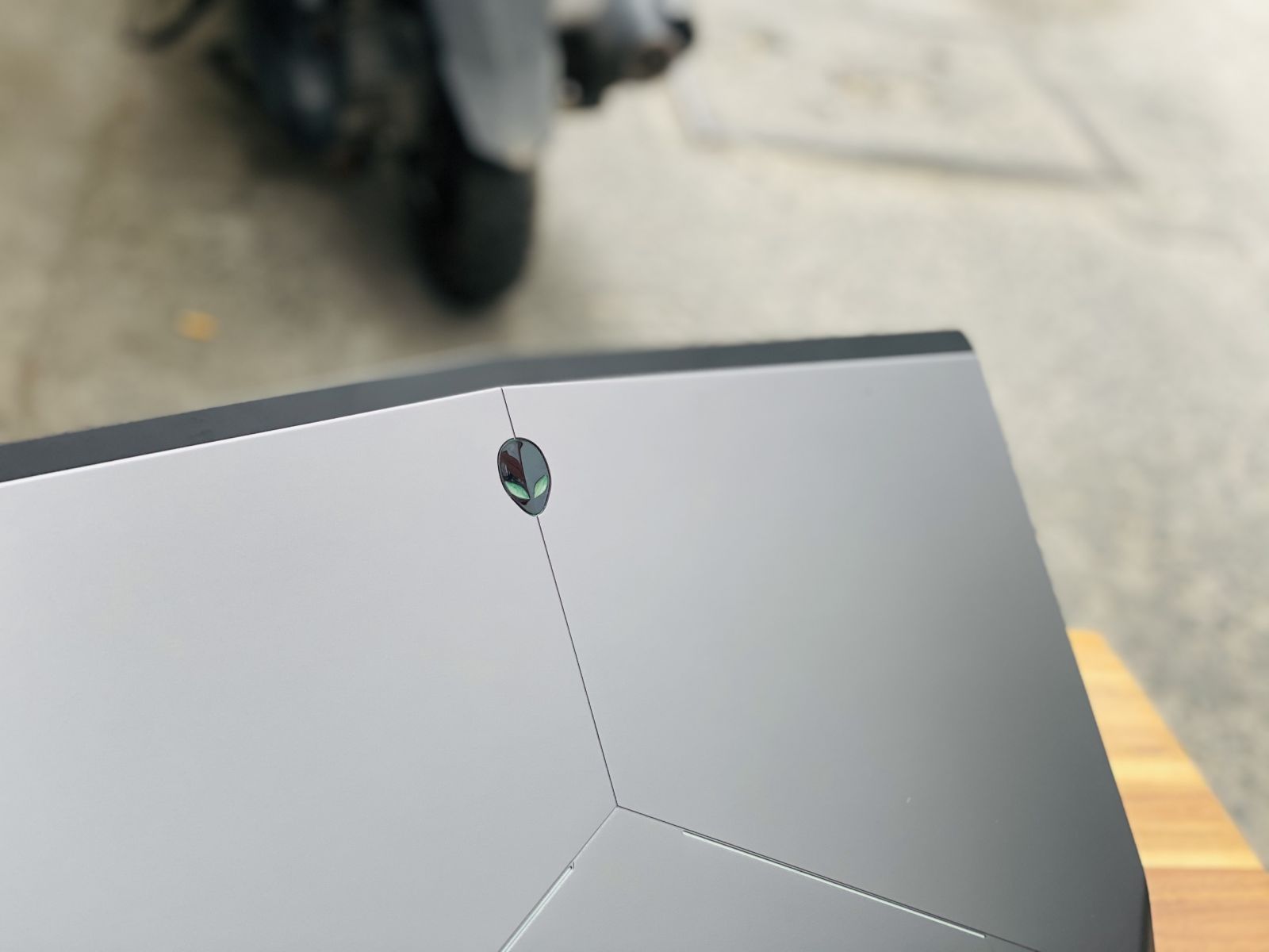 Hình ảnh Dell Alienware 15r3 i7 6700HQ